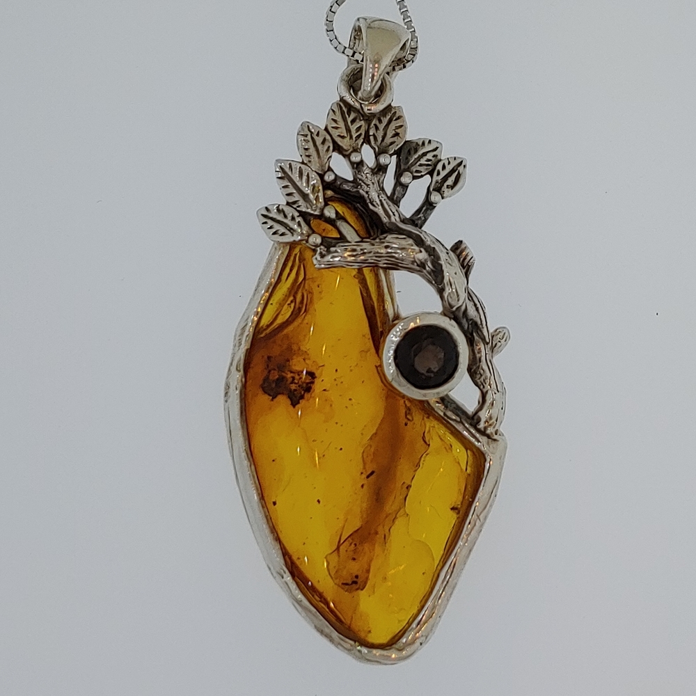 Sterling Silver5 Amber Necklace